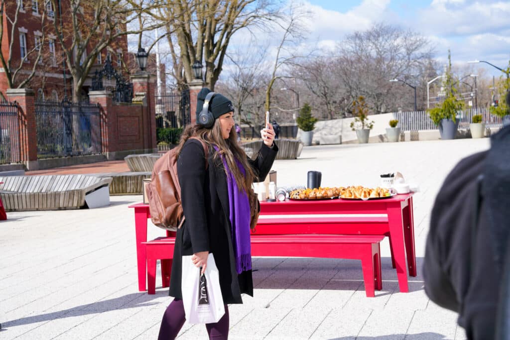 People's Plate Meet The Artist 117