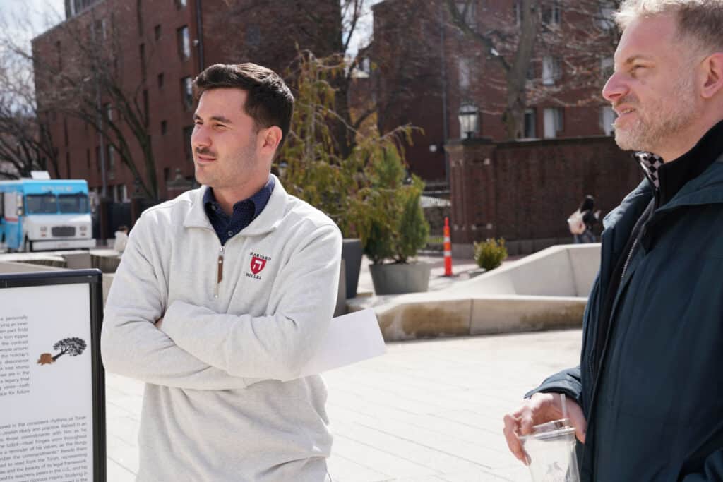 People's Plate Meet The Artist 118