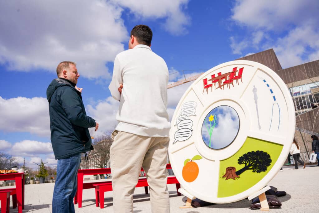 People's Plate Meet The Artist 122