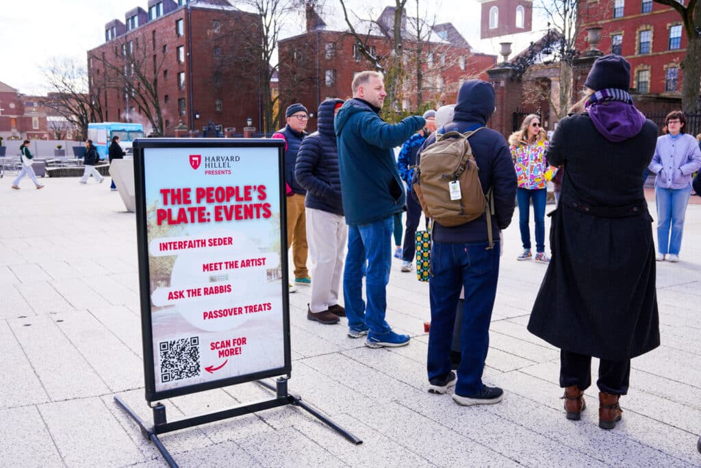 People's Plate Meet The Artist 30