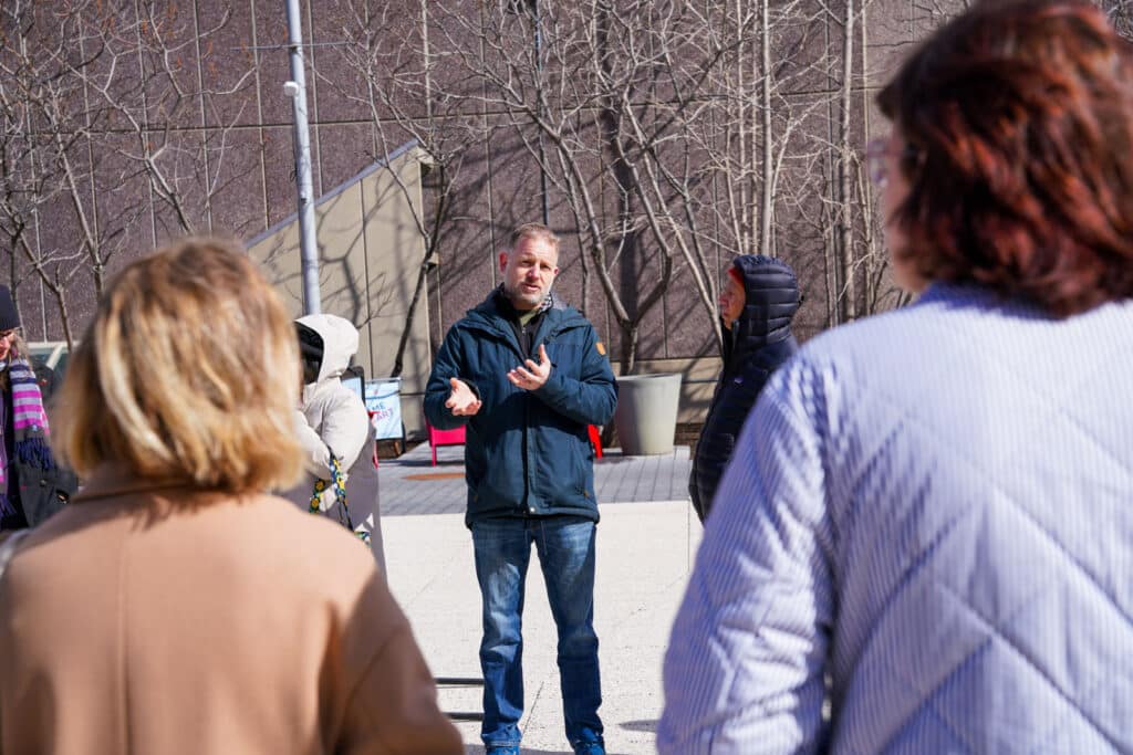 People's Plate Meet The Artist 41