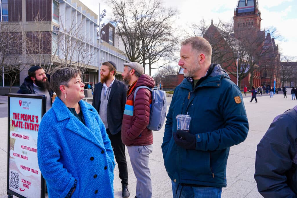 People's Plate Meet The Artist 69